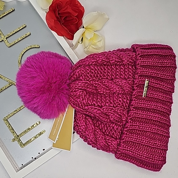 Michael Kors Deep Furchisa  Beanie - Picture 2 of 5